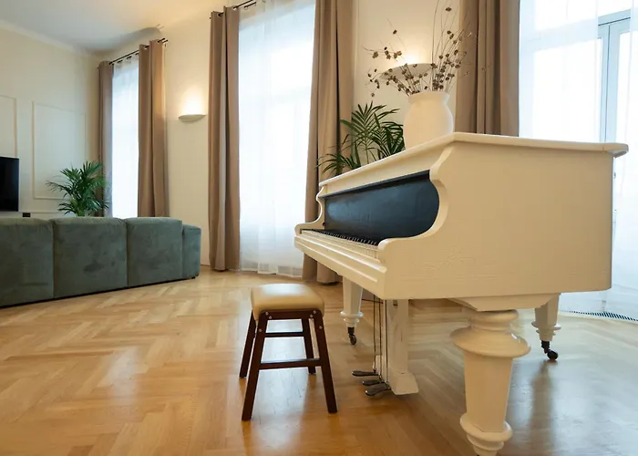 Chic 180m 3br Near Parliament, Self Check-in Apartamento