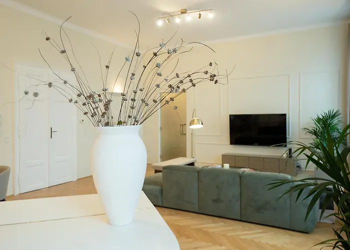 Chic 180m 3br Near Parliament, Self Check-in * Viena
